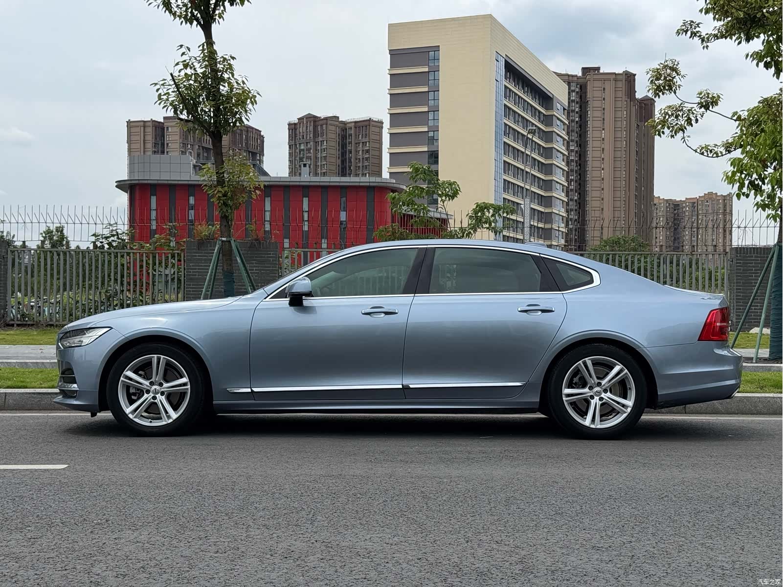 Volvo S90, 2019 17