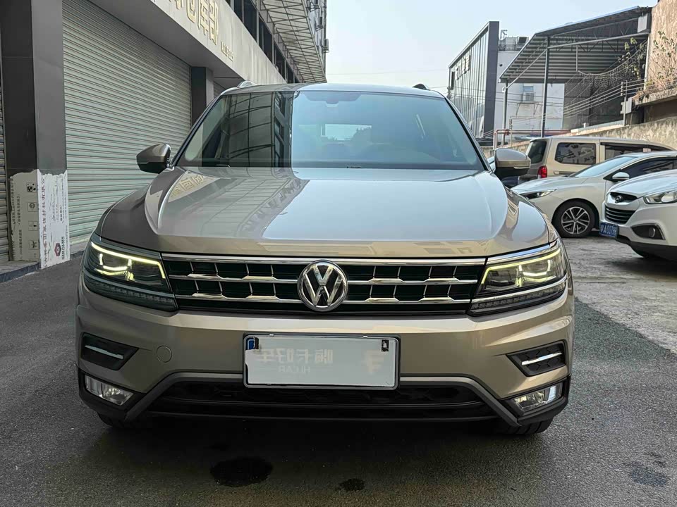 Volkswagen Tiguan L