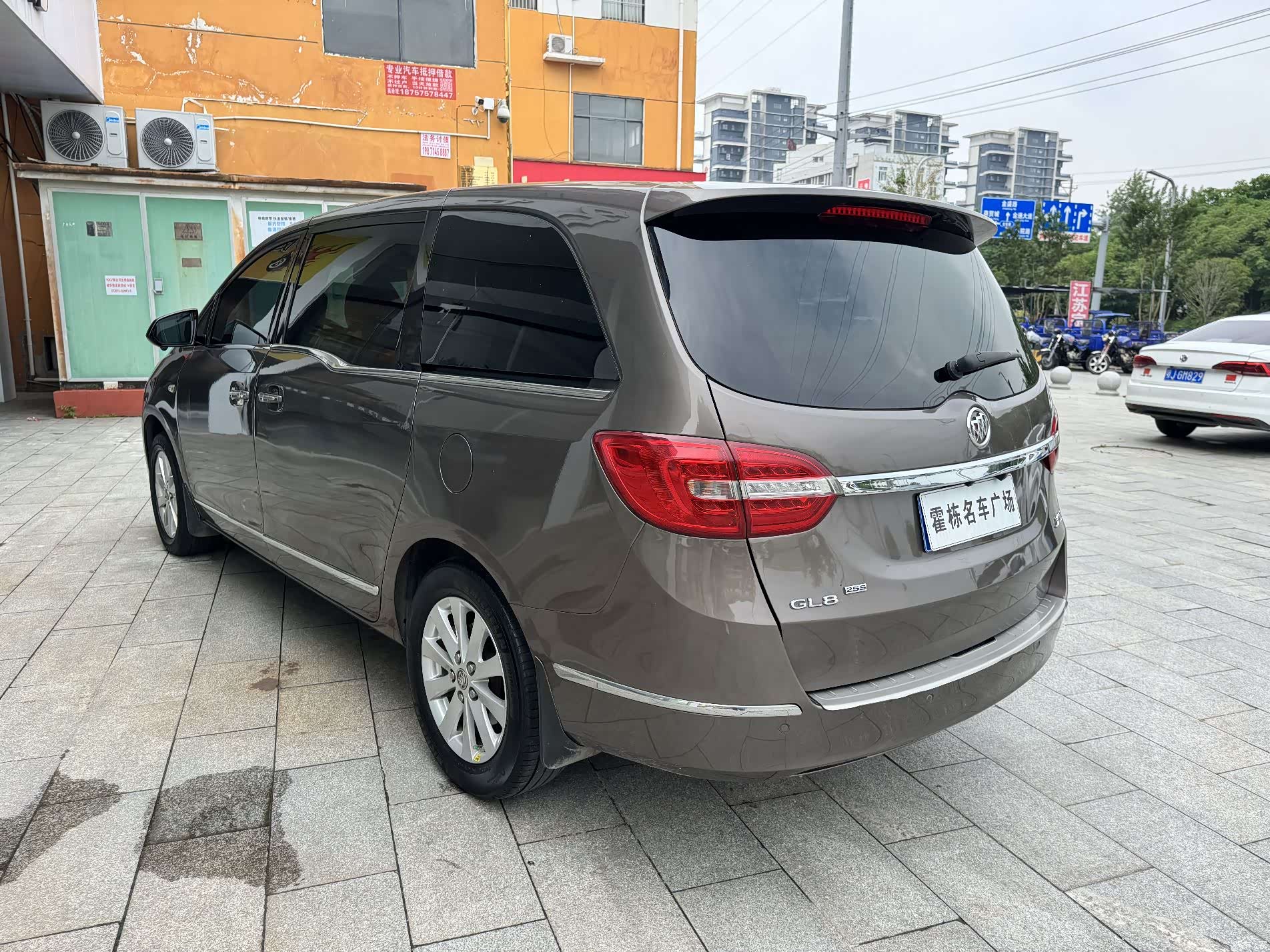 Buick GL8, 2019 6