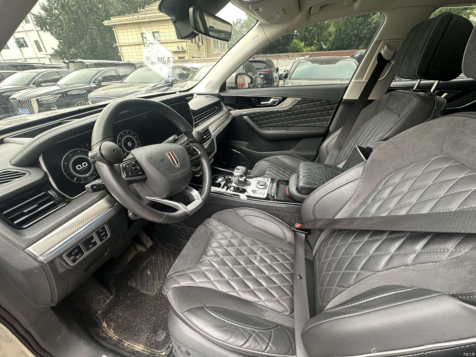 Hongqi HS5, 2021 10