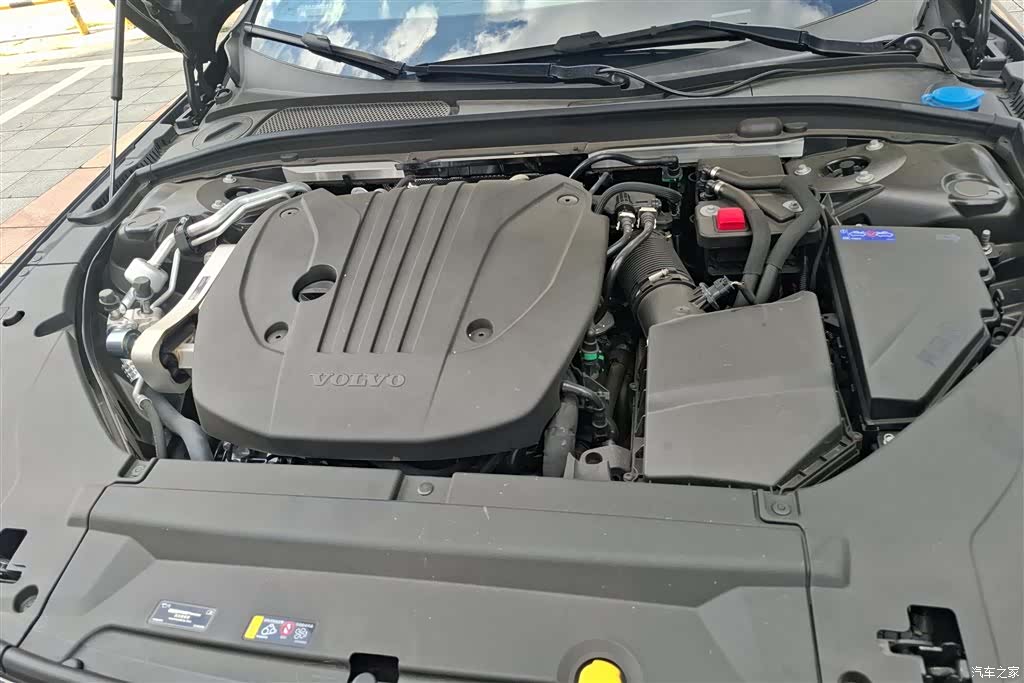 Volvo S90, 2025 10