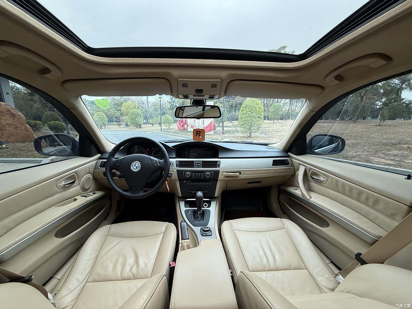 BMW 3 Series, 2011 17