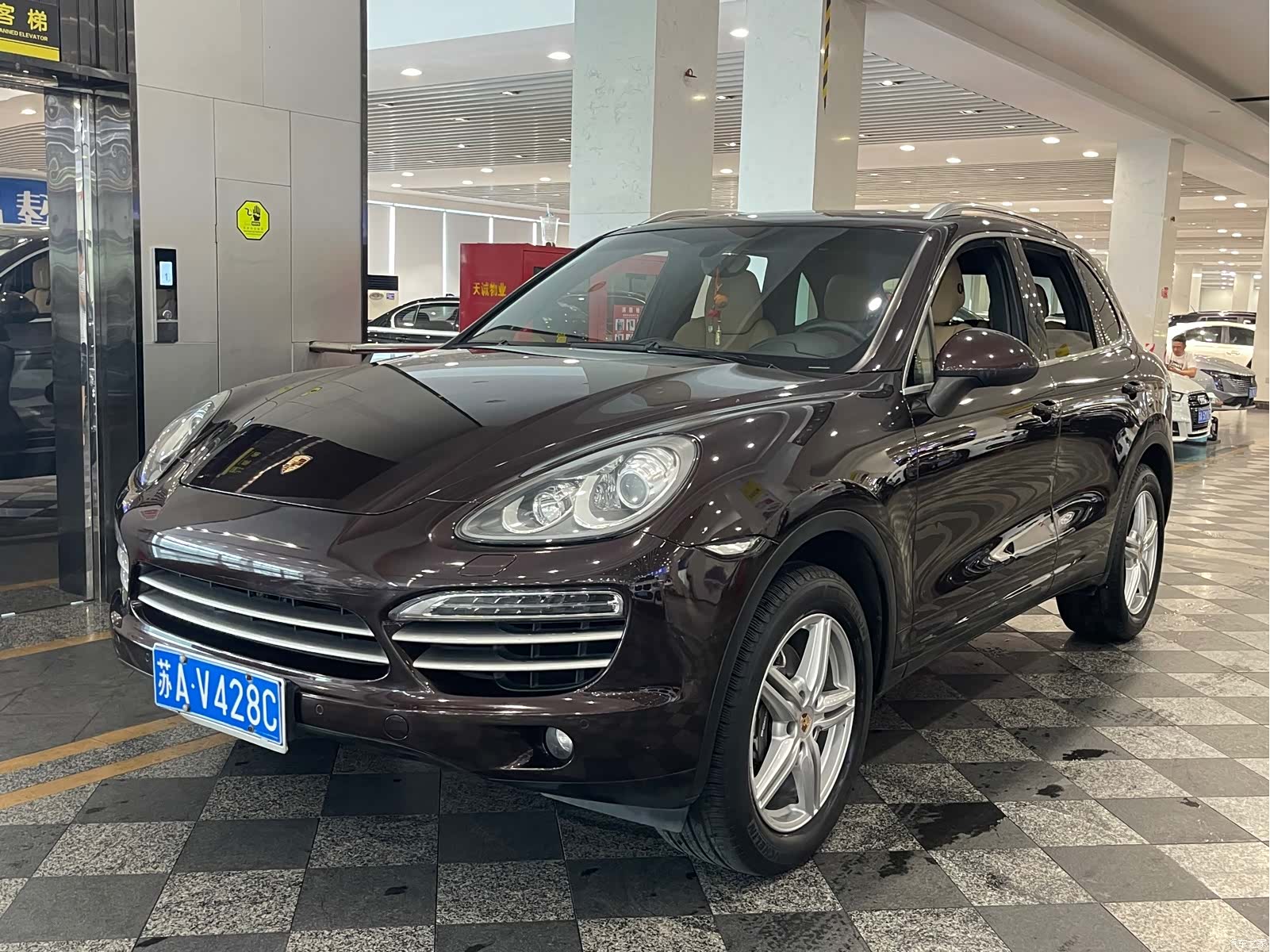 Porsche Cayenne, 2014 1