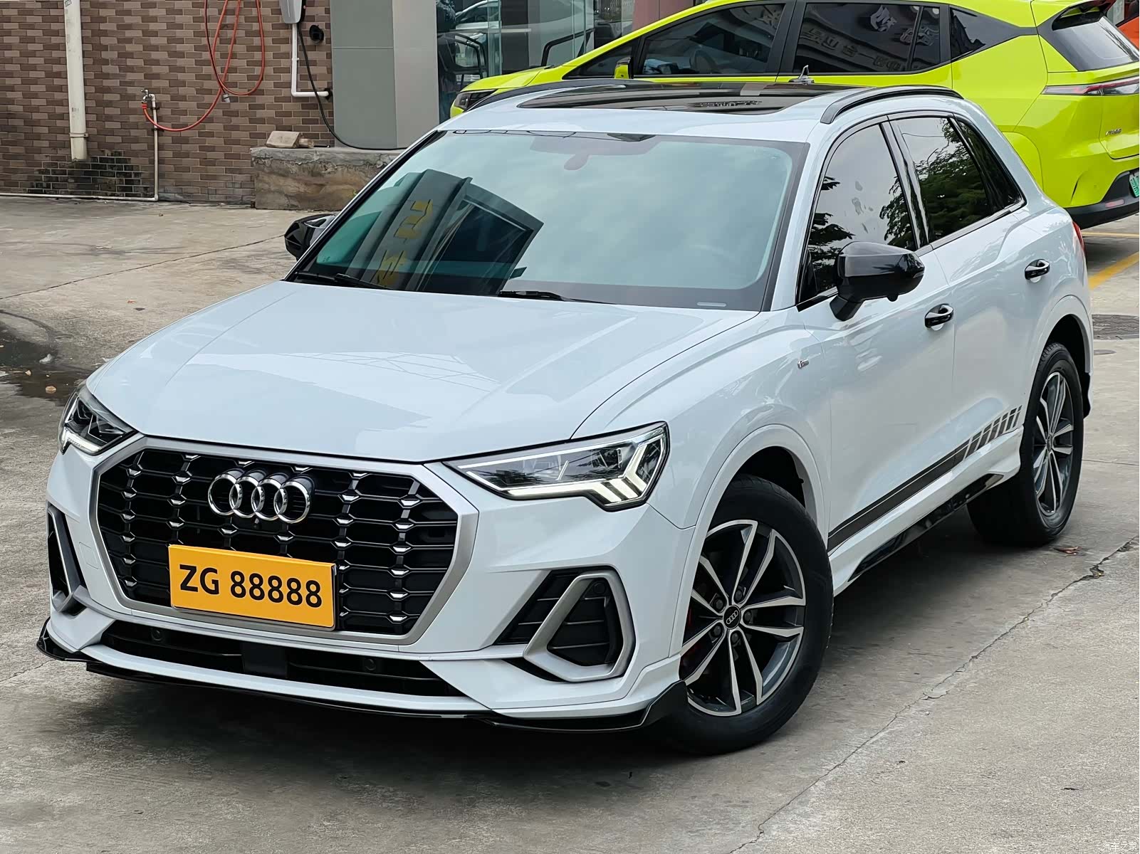 Audi Q3, 2022 1