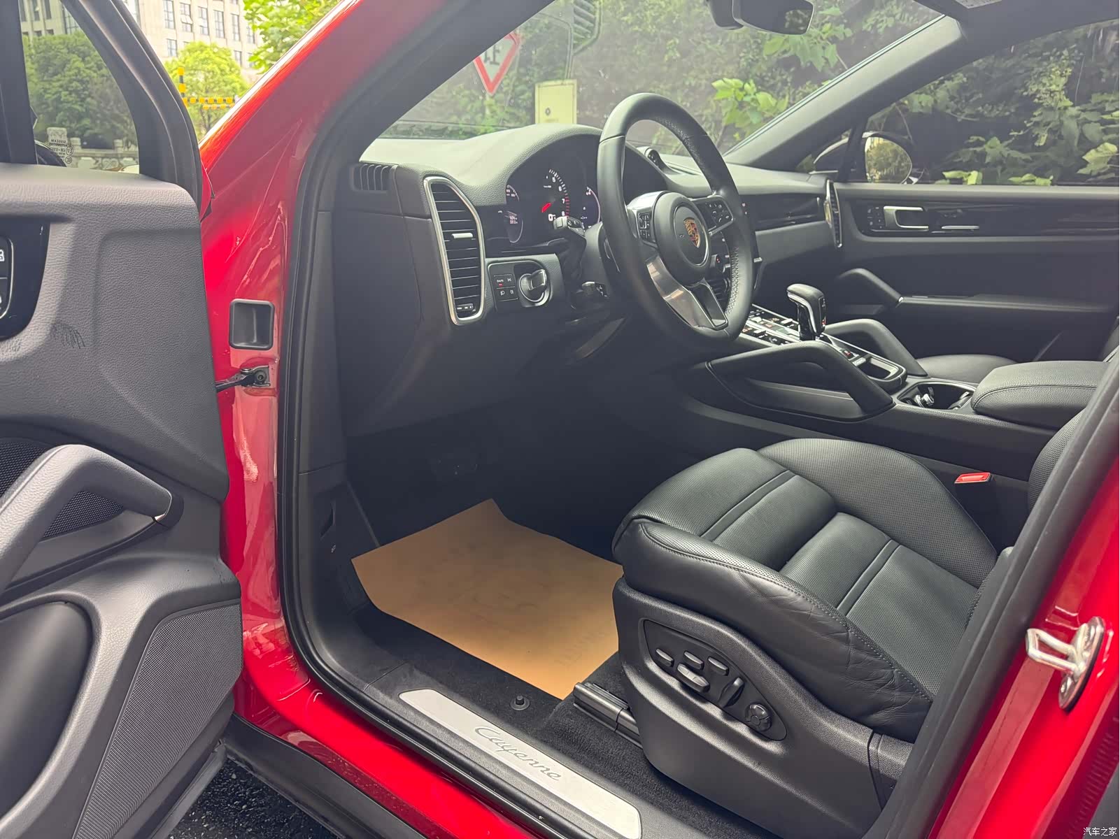 Porsche Cayenne, 2023 все фото