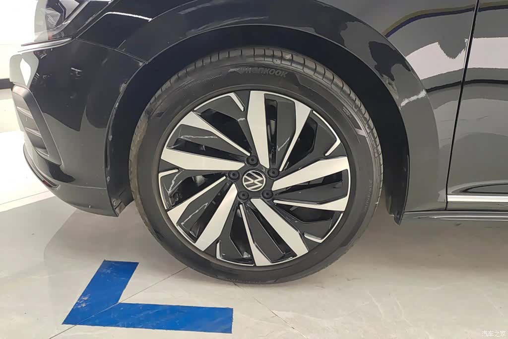 Volkswagen Passat, 2025 6