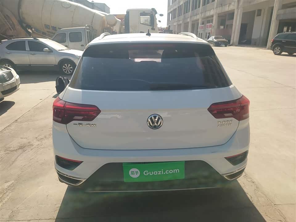 Volkswagen T-ROC exploring Songs