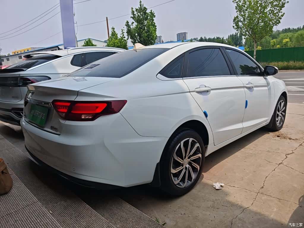 Geely Emgrand, 2021 7