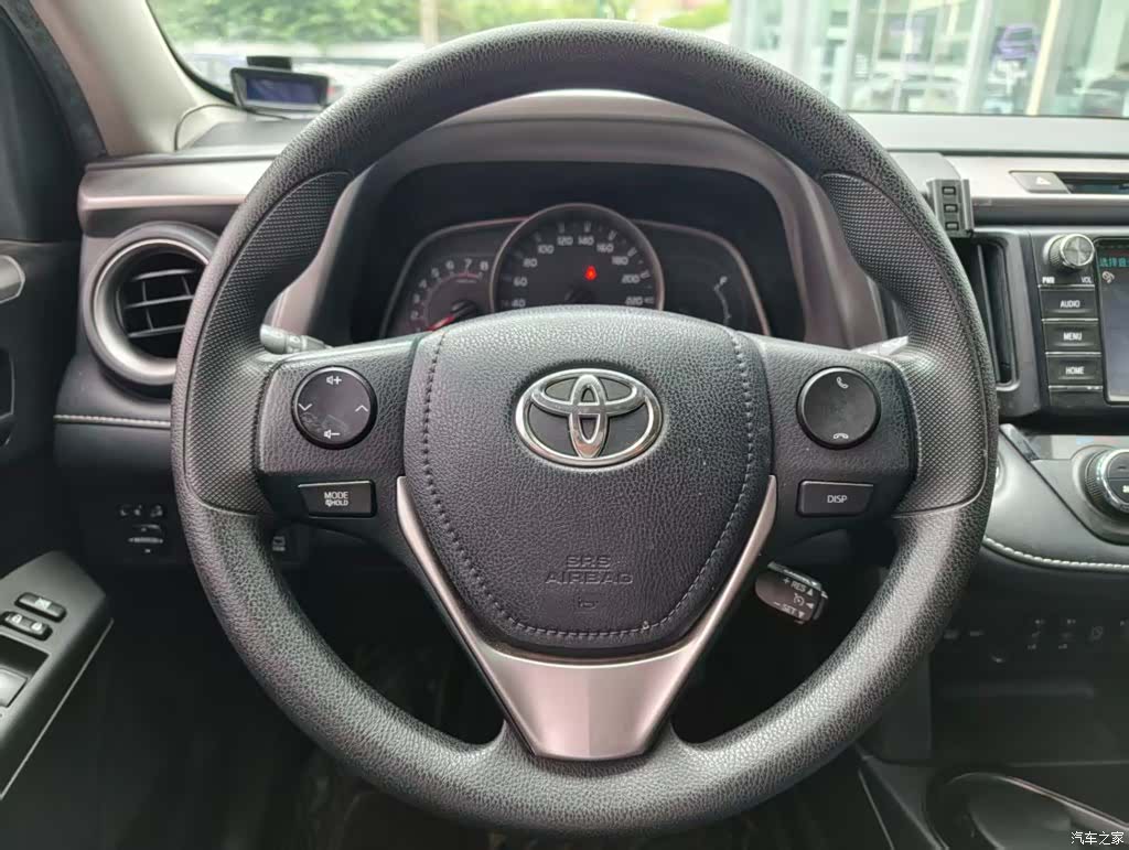Toyota RAV4, 2017 11