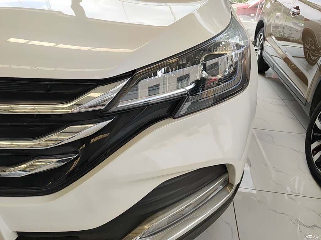 DongFeng AX7, 2018 24