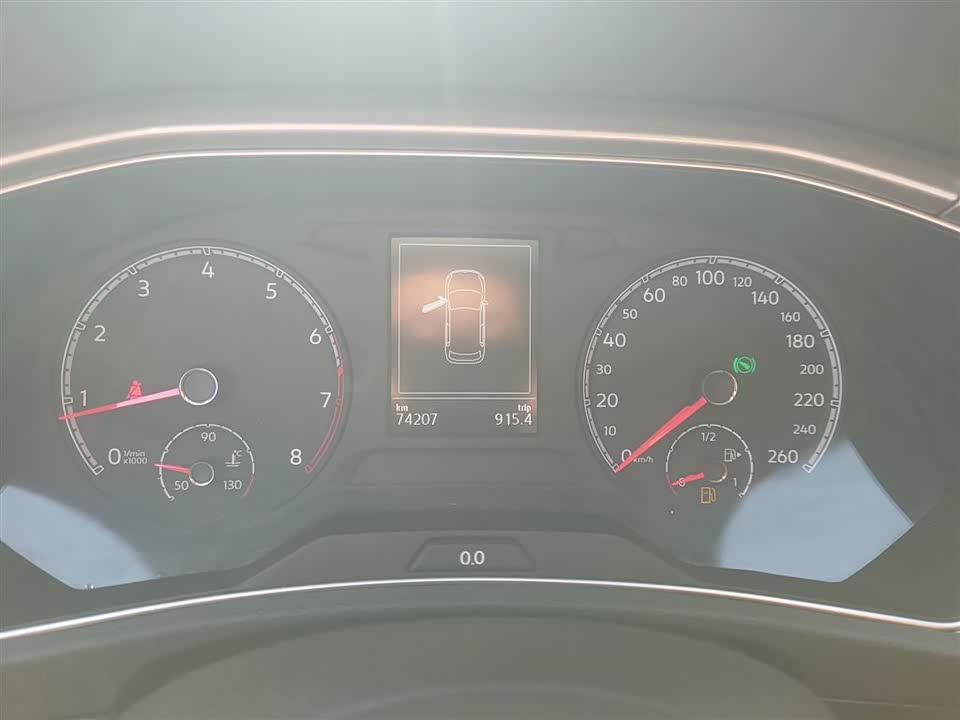 Volkswagen T-ROC exploring Songs