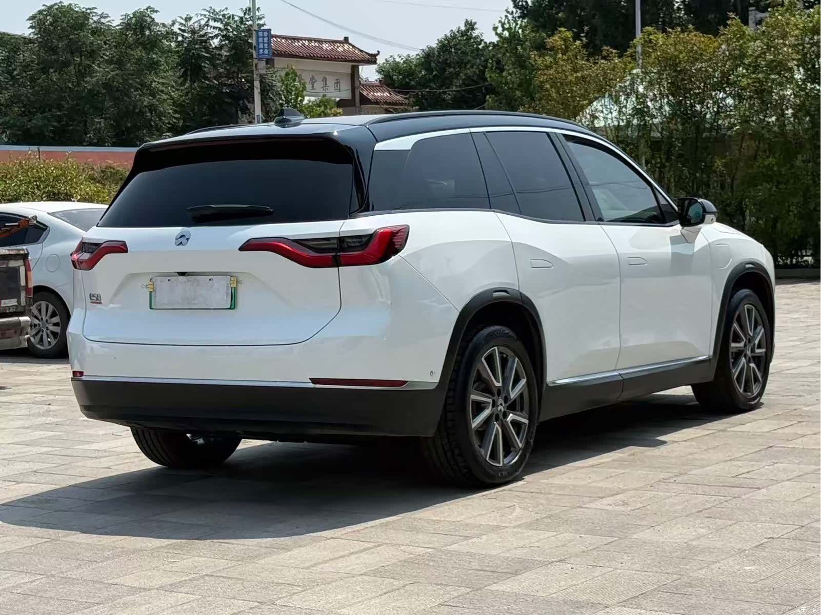 NIO ES8, 2023 8