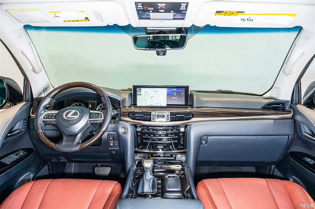 Lexus LX, 2022 10