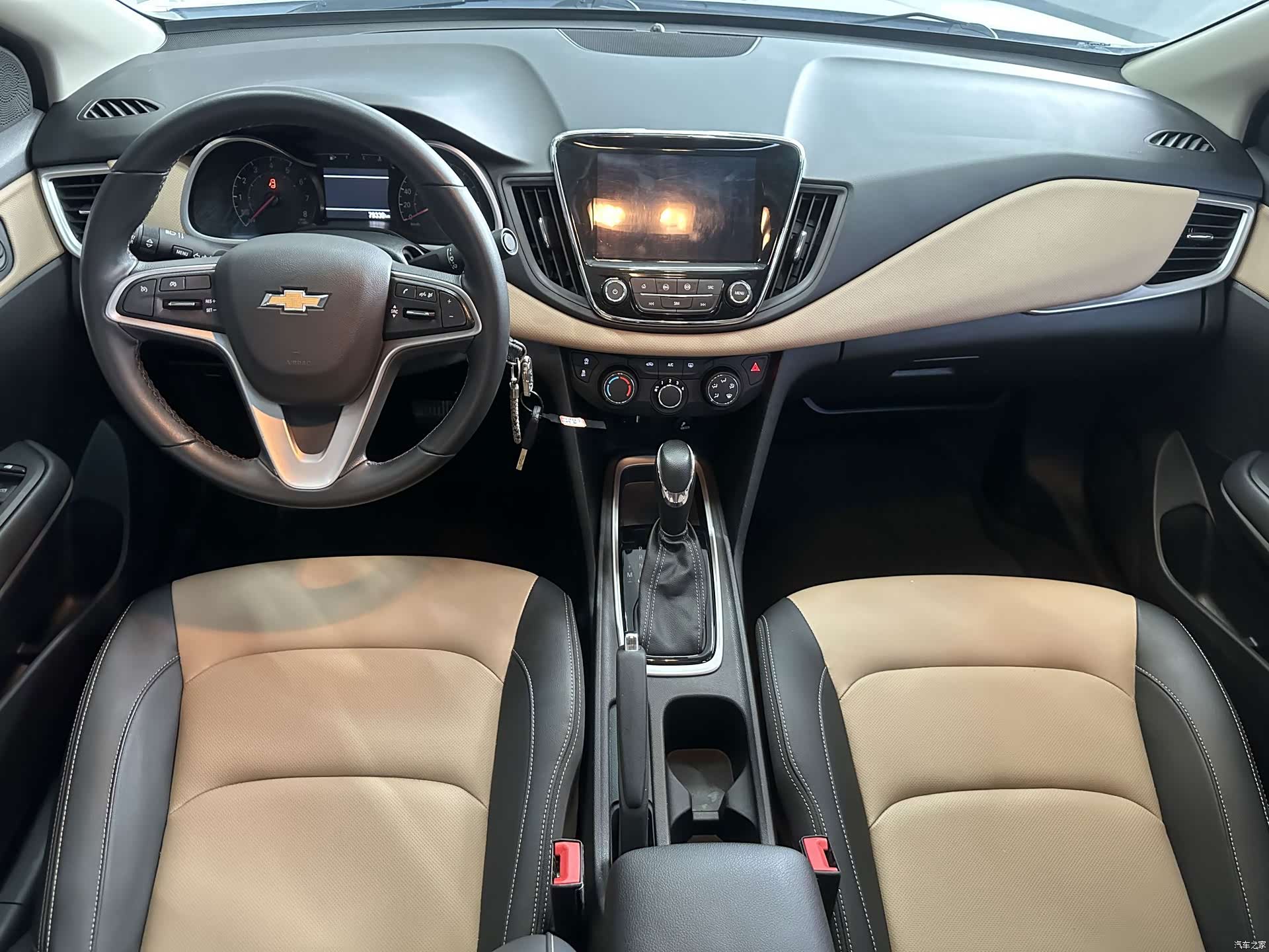 Chevrolet 320, 2021 все фото
