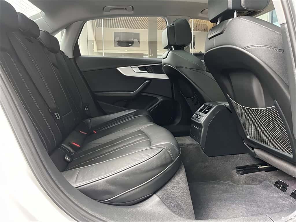 Audi A4L, 2020 7