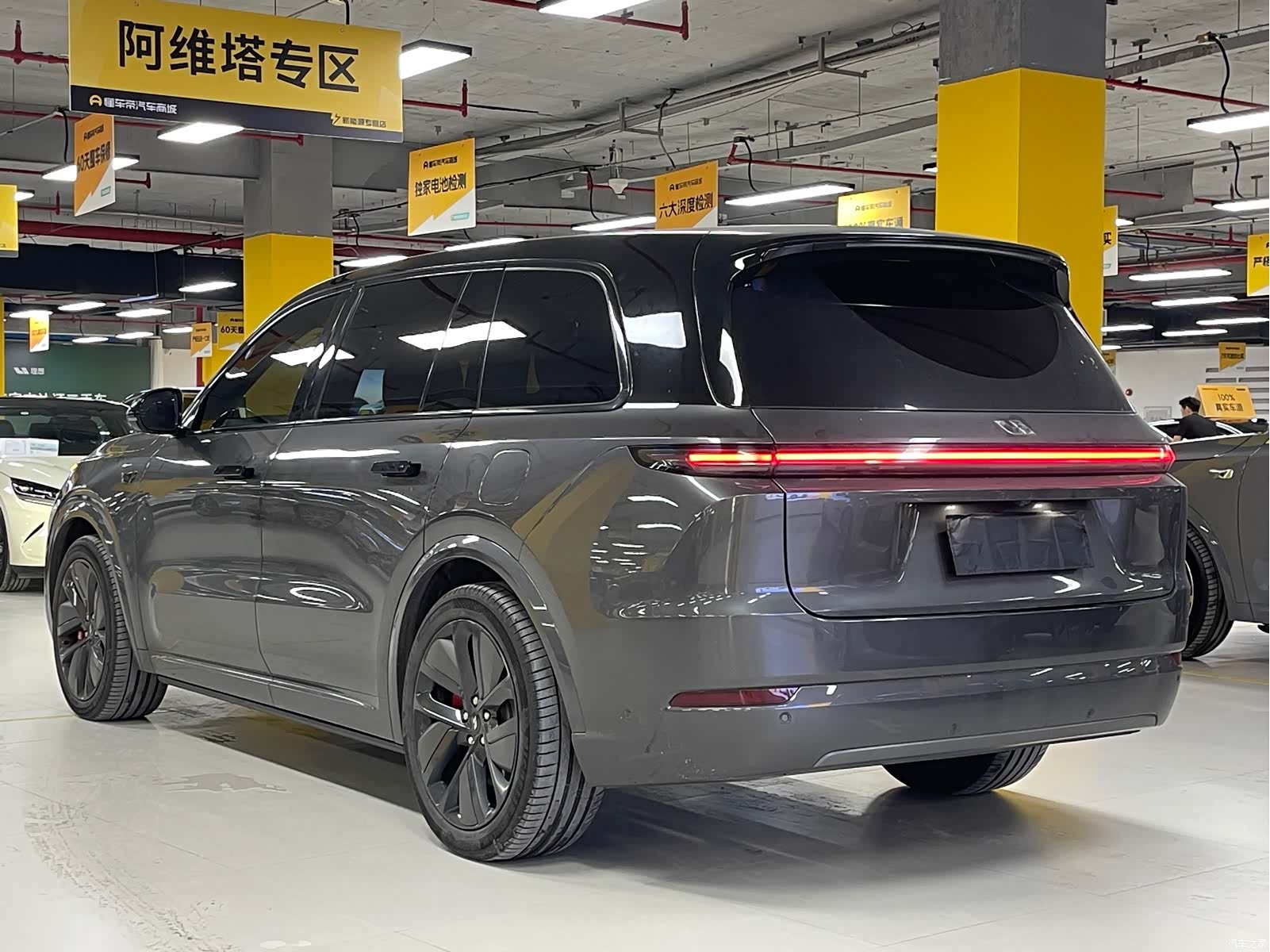 Li Auto L9, 2024 все фото