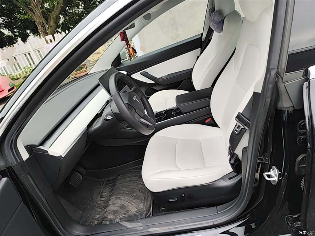 Tesla Model 3, 2020 15