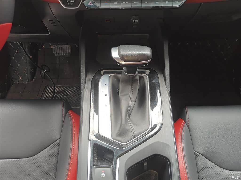 Geely Emgrand, 2022 14