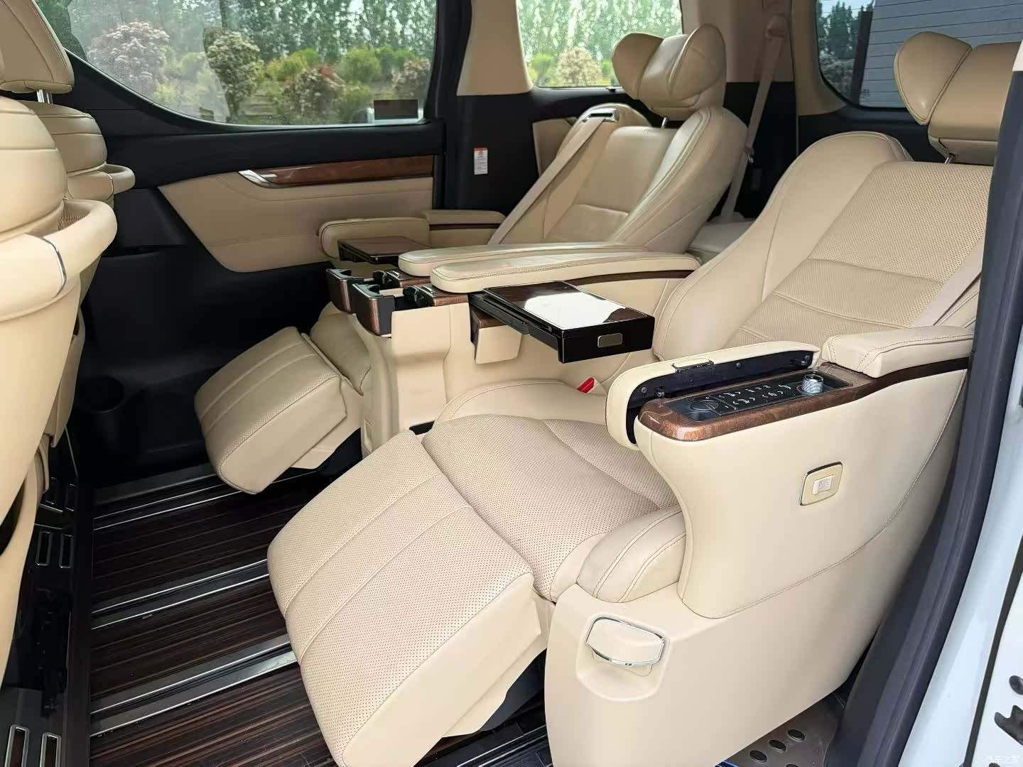 Toyota Alphard, 2016 7