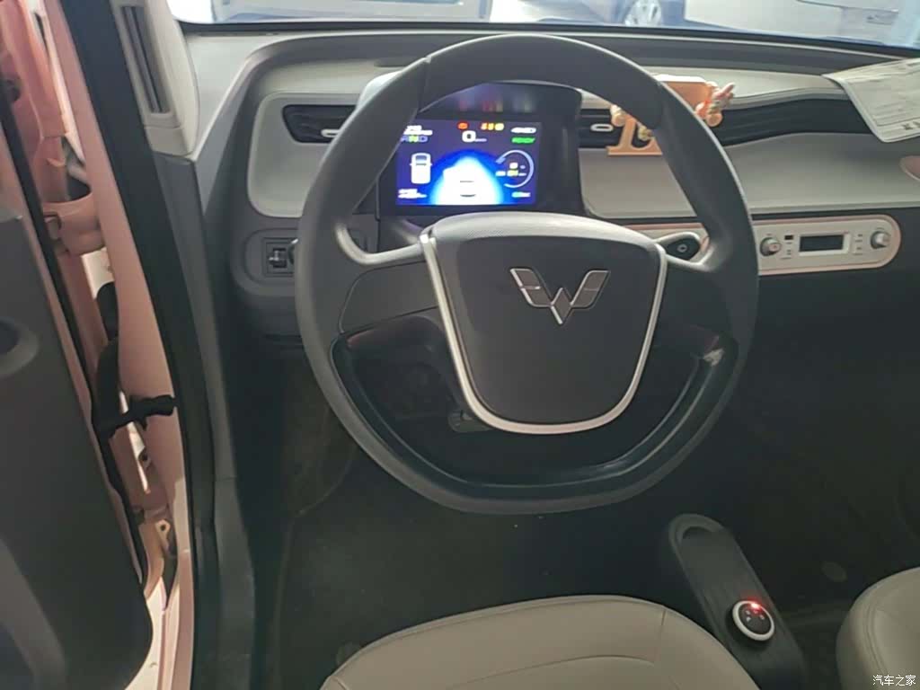 Wuling MINIEV, 2022 11