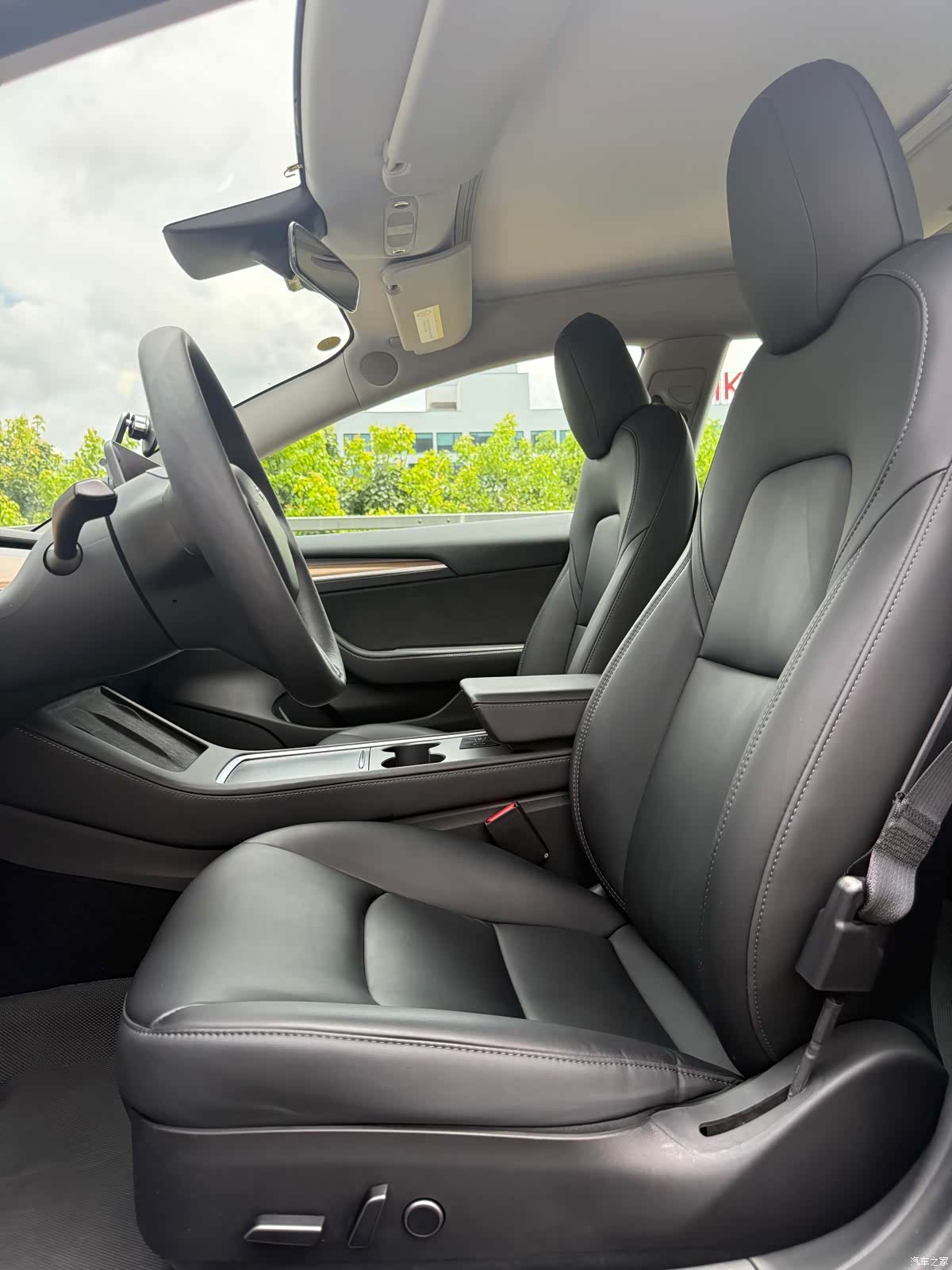 Tesla Model 3, 2022 9