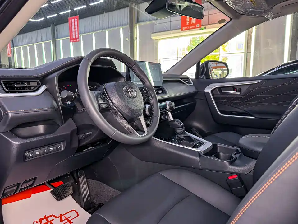 Toyota RAV4 Rongfang