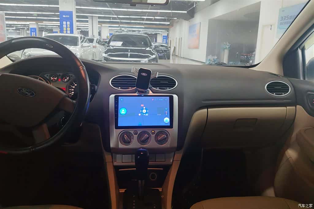 Ford Focus, 2011 13