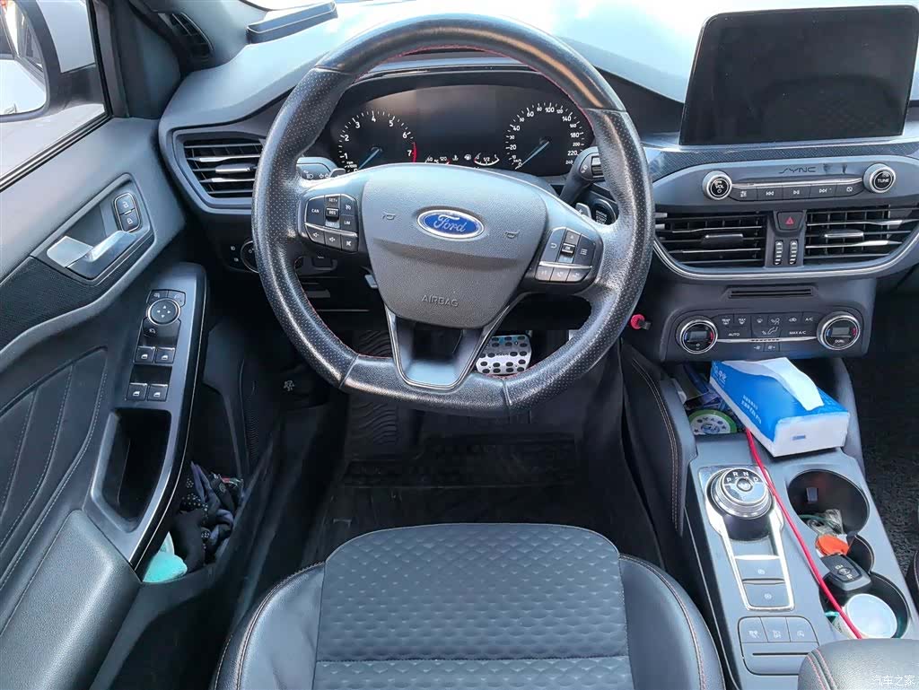 Ford Focus, 2021 3