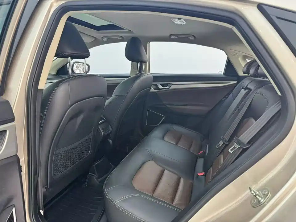 Geely Emgrand GL