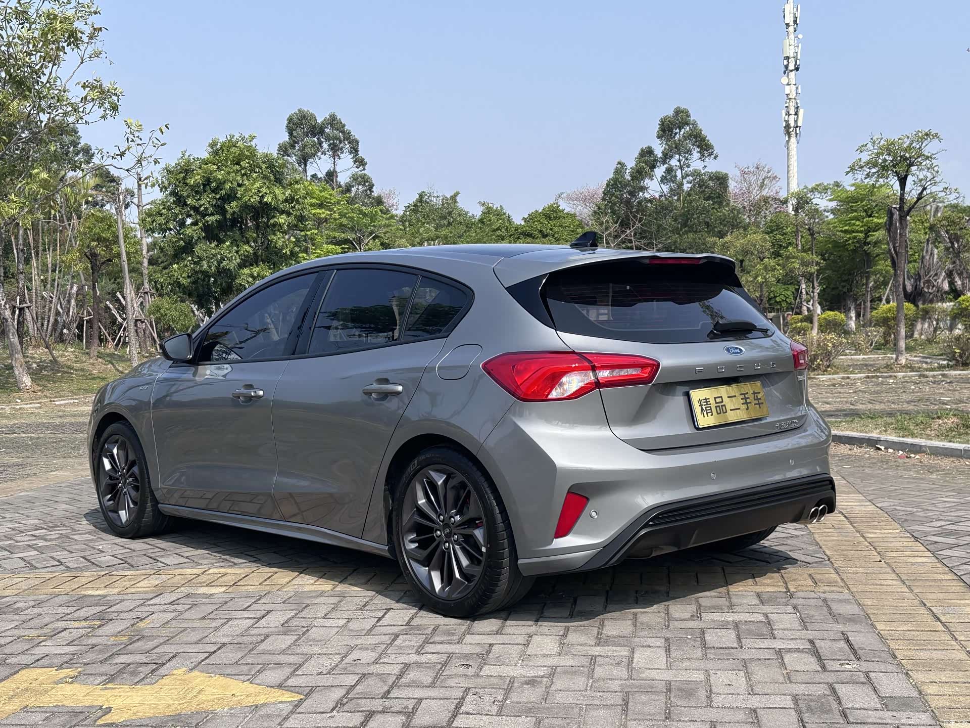 Ford Focus, 2023 10