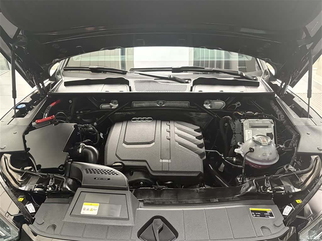 Audi Q5L, 2025 8
