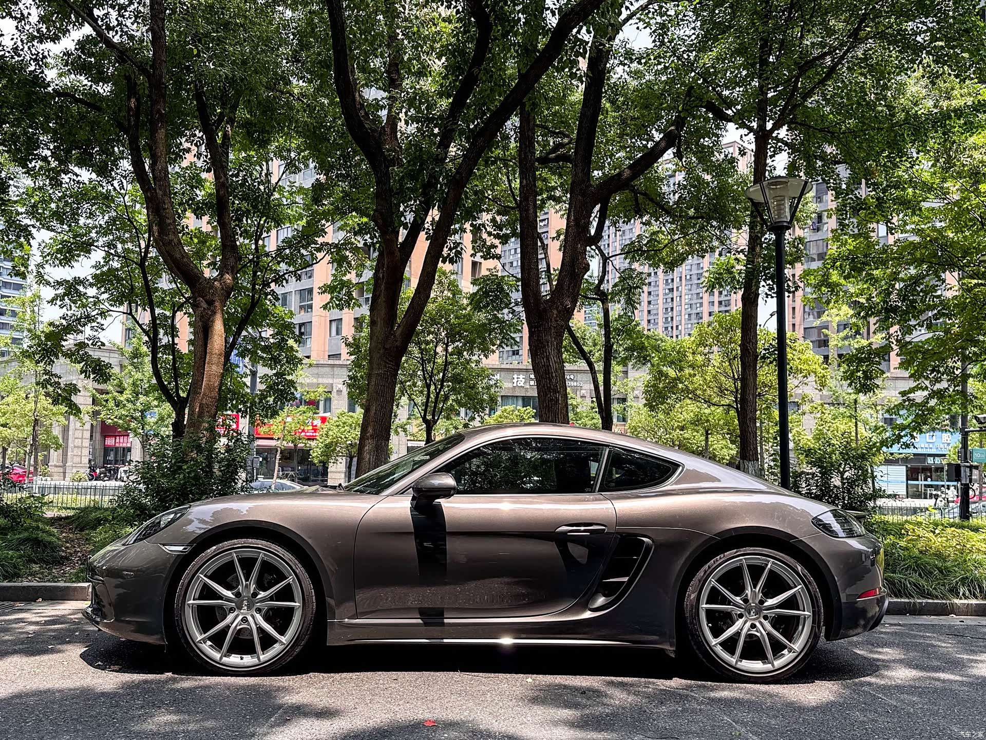 Porsche Cayman, 2020 3