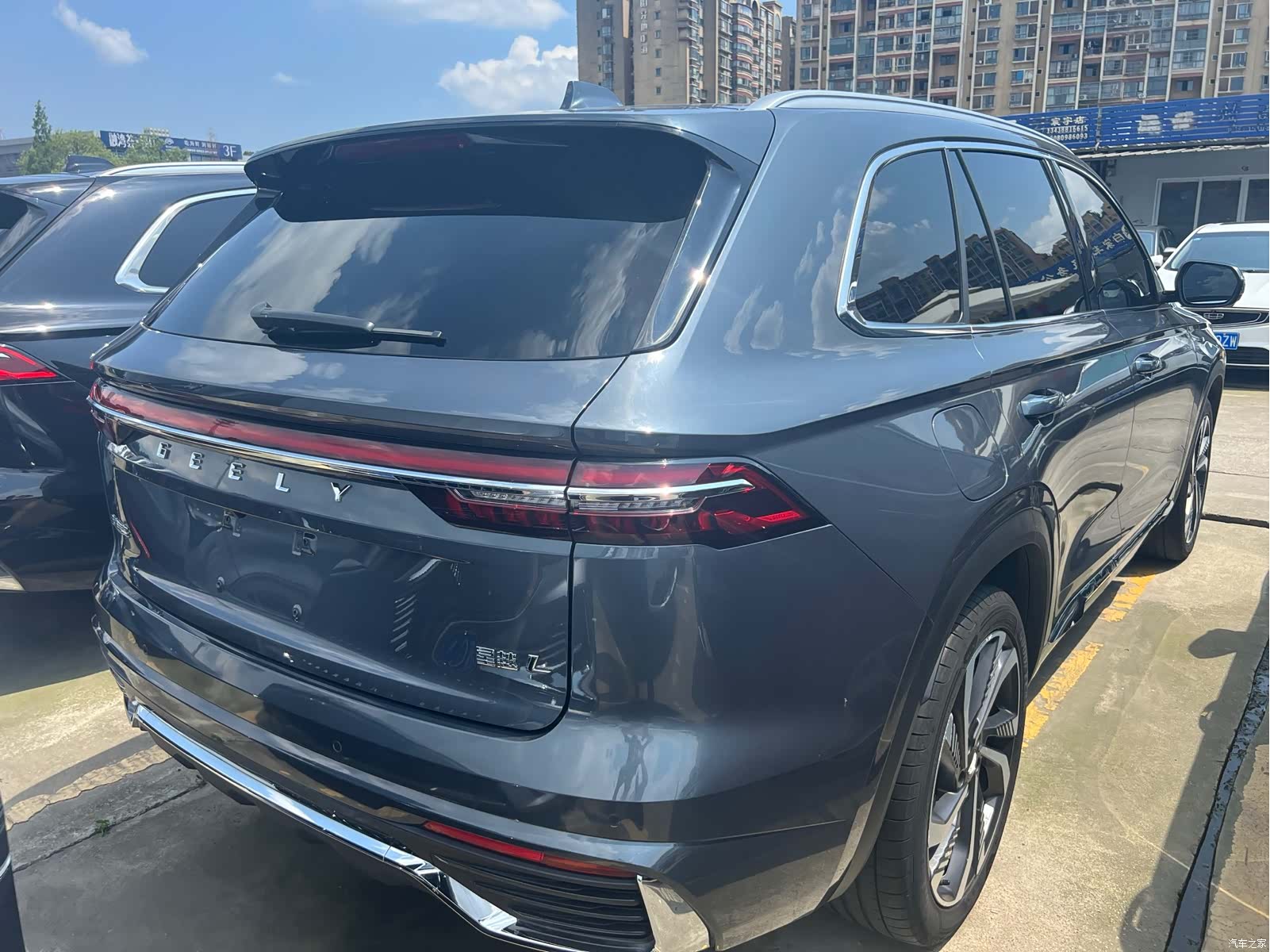 Geely Xingyue L, 2024 14