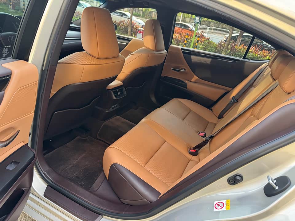 Lexus ES Lexus ES
