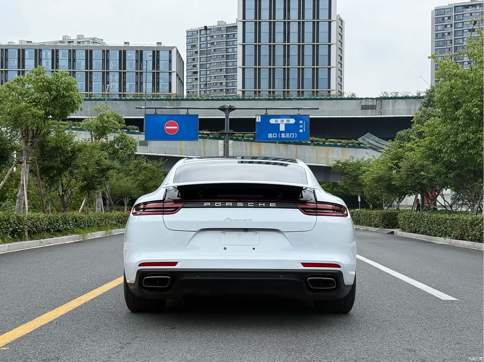 Porsche Panamera, 2019 все фото