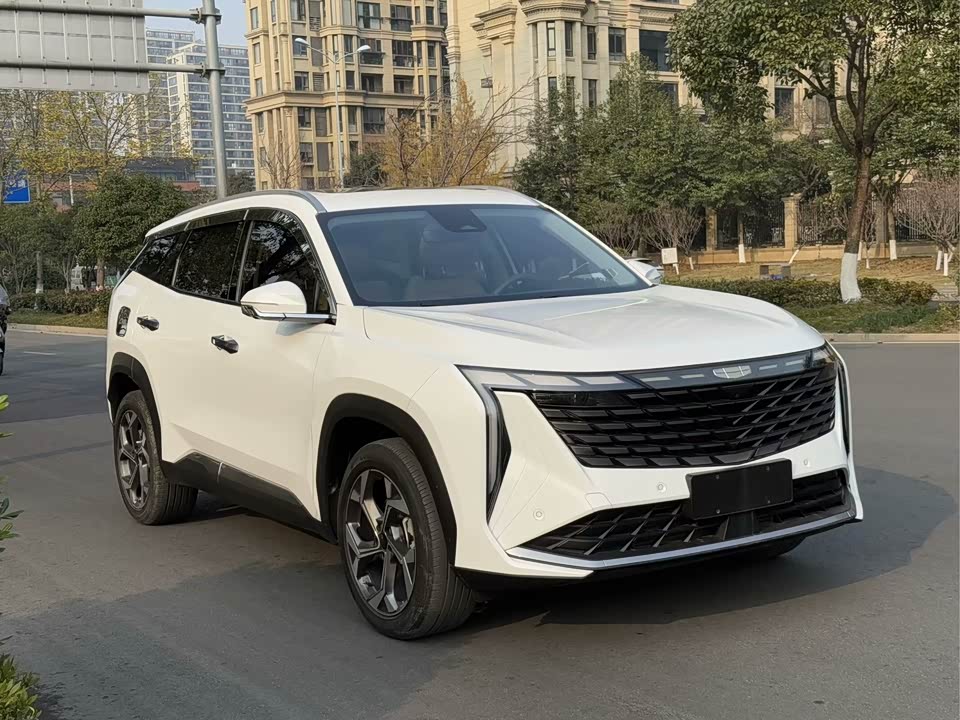 Geely Atlas L