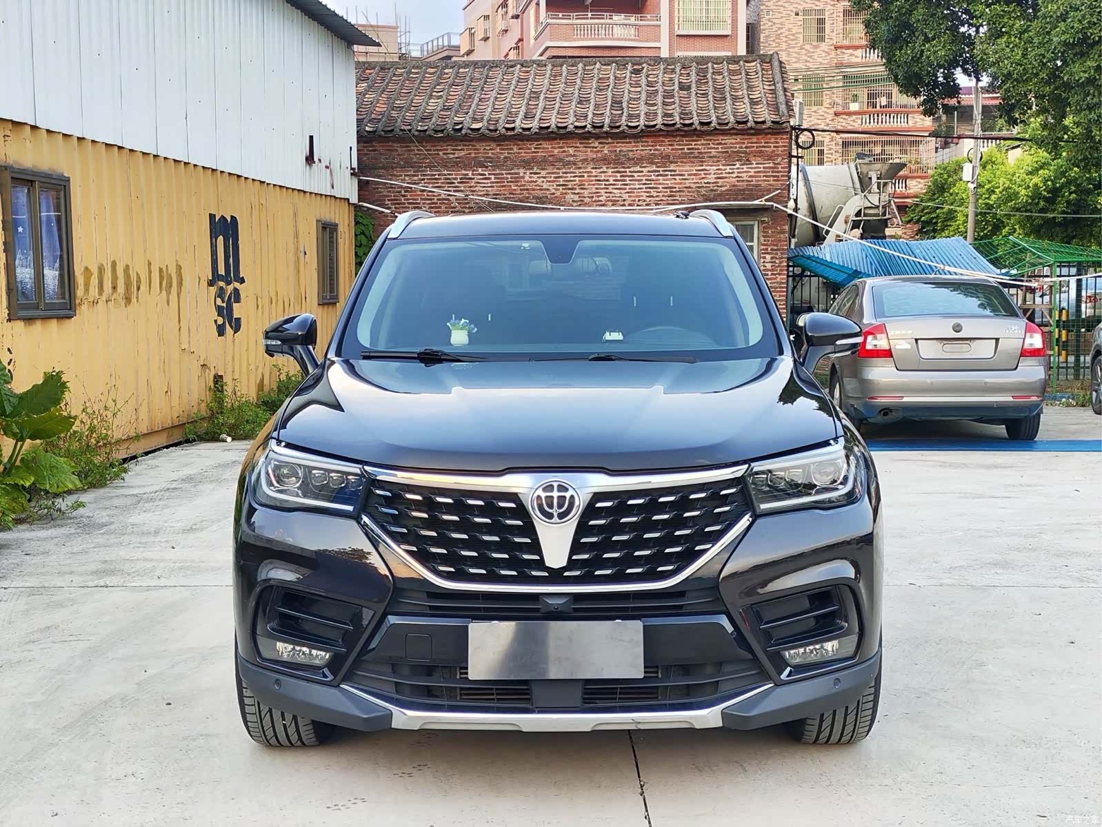 HuaChenZhongHua V7, 2020 2
