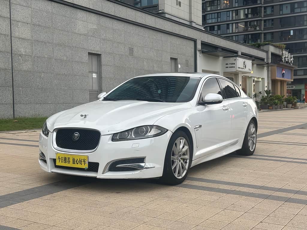 Jaguar XF