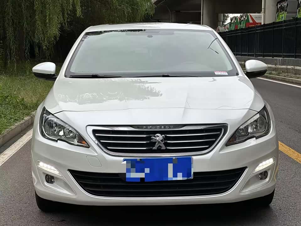 Peugeot 408
