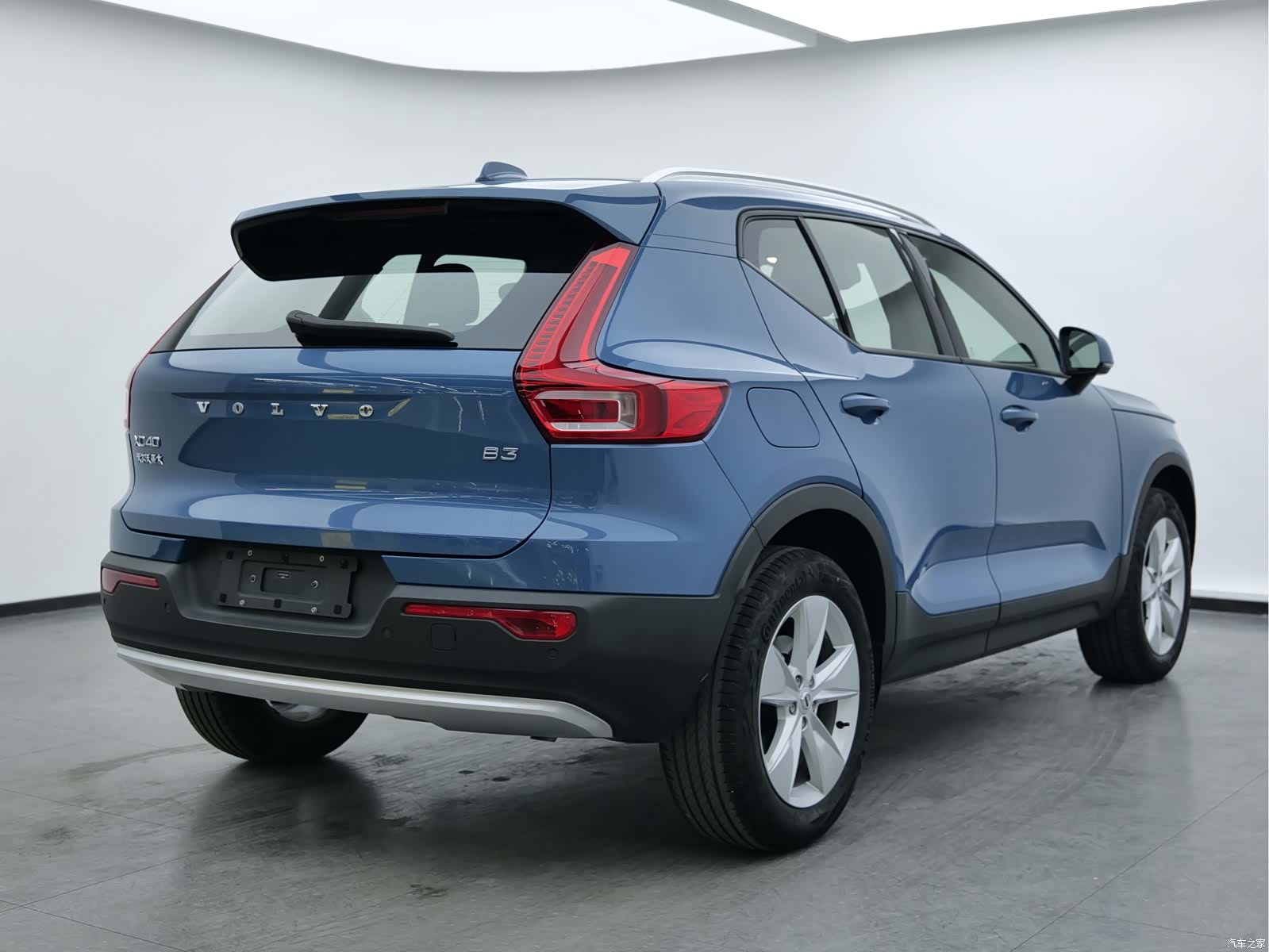 Volvo XC40, 2023 4