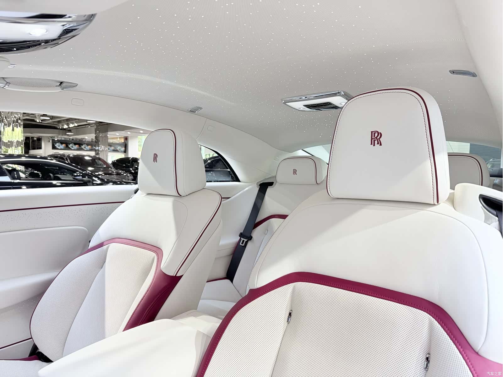 Rolls-Royce Spectre, 2026 11