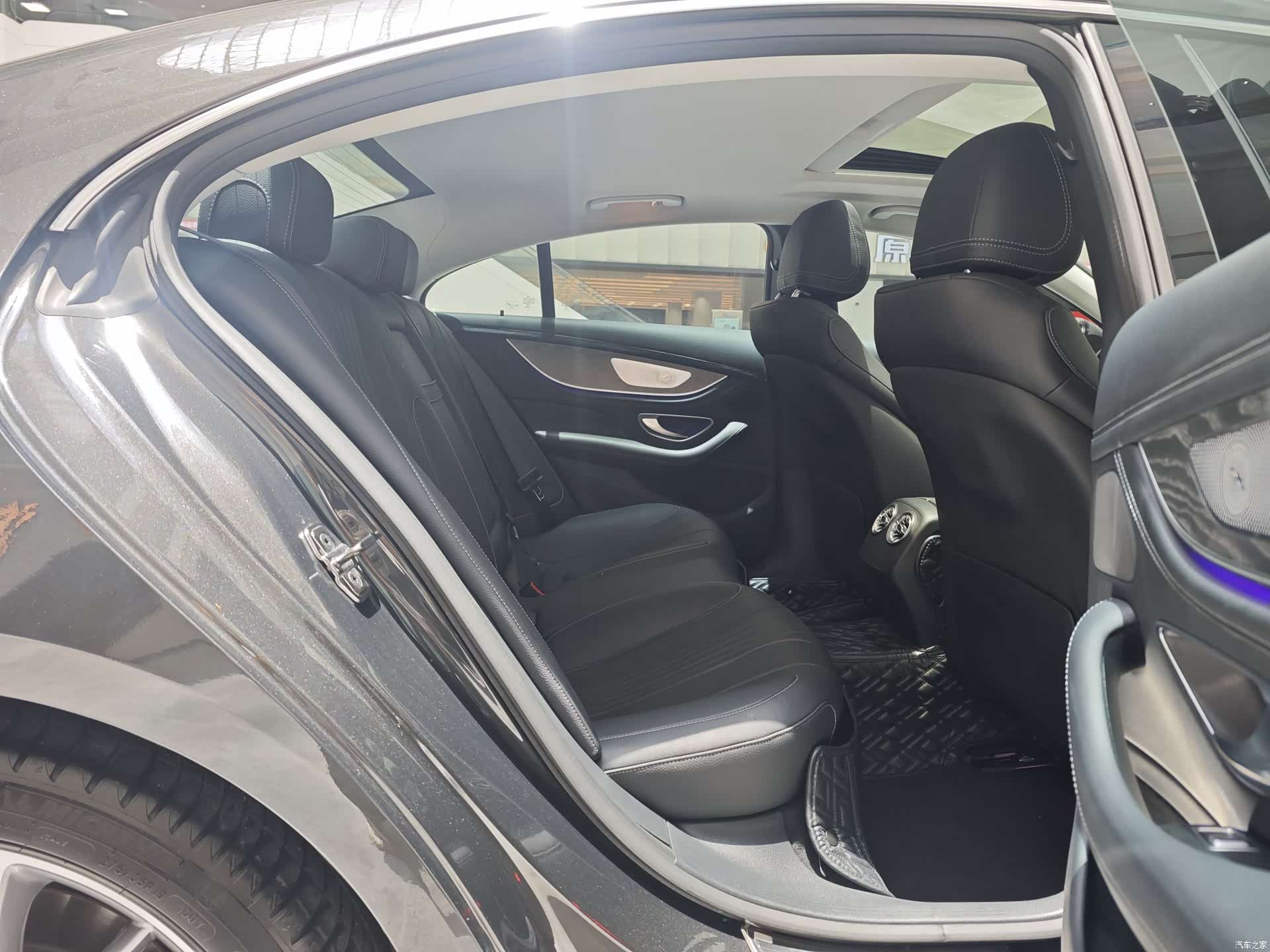 Mercedes-Benz CLS, 2023 10