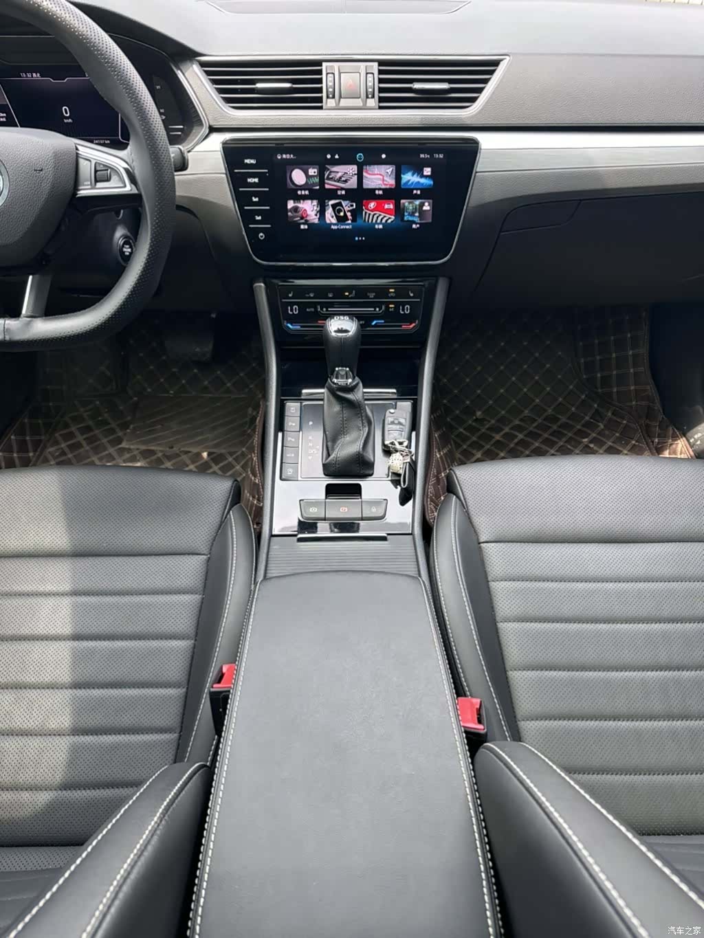 Skoda Superb, 2024 12