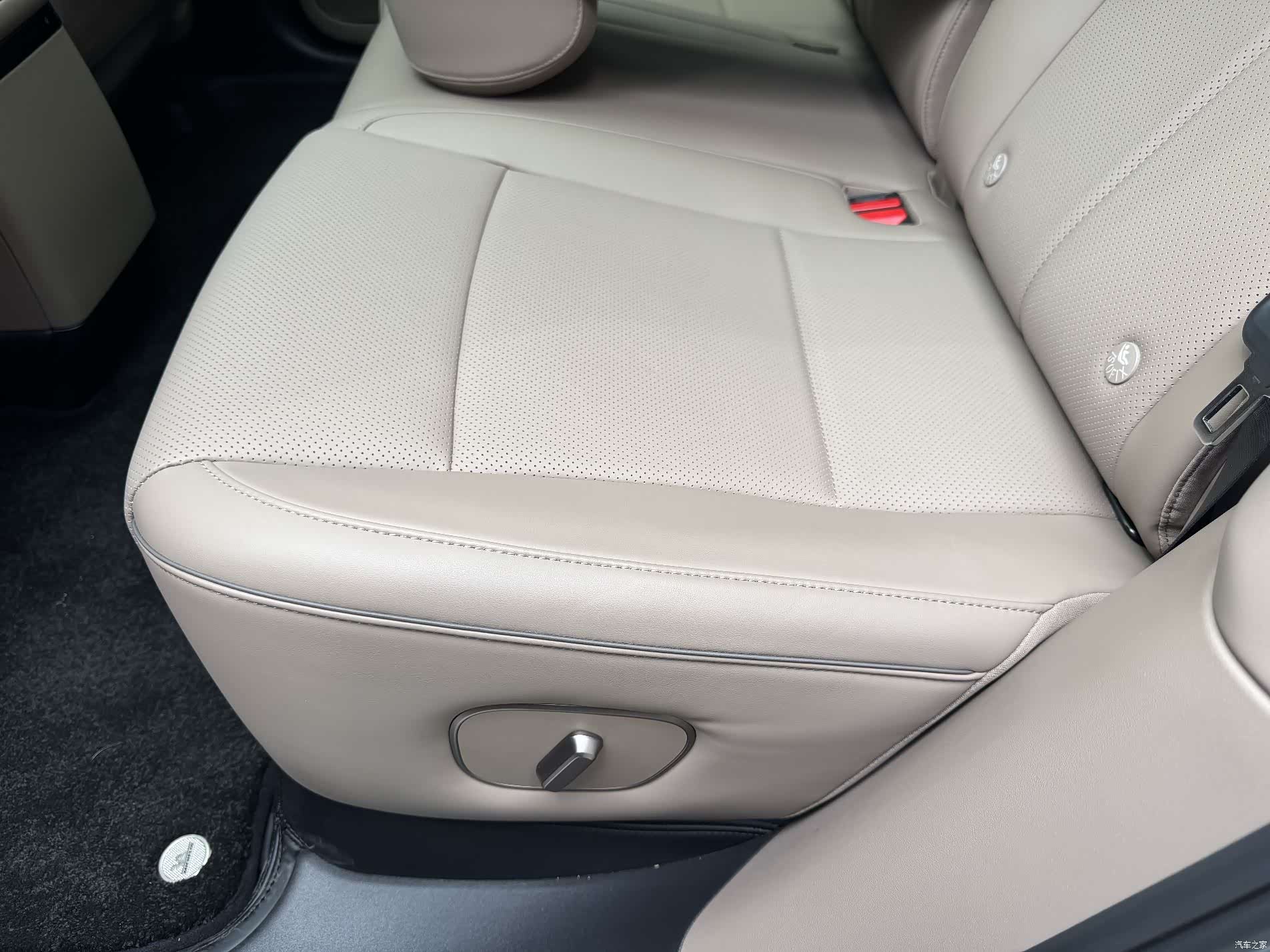 Li Auto i6, 2026 25