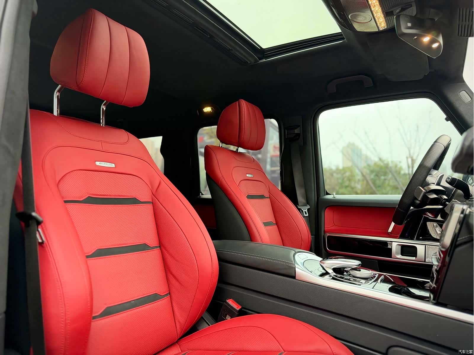 Mercedes-Benz G-Class, 2024 14