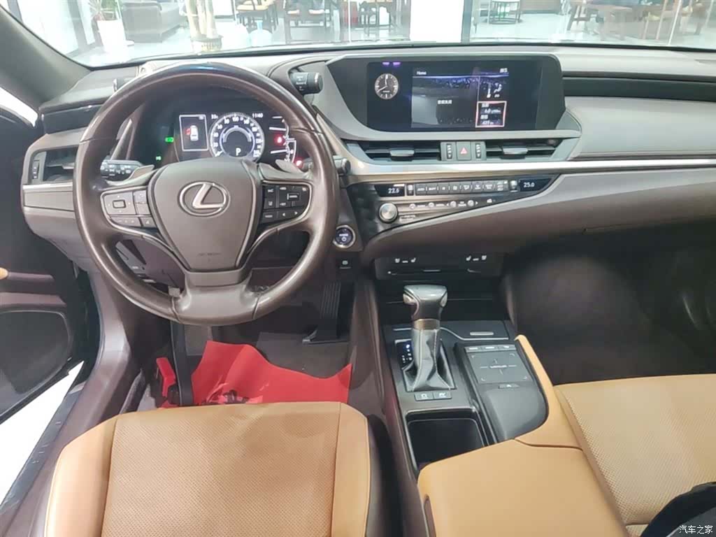 Lexus ES, 2021 13