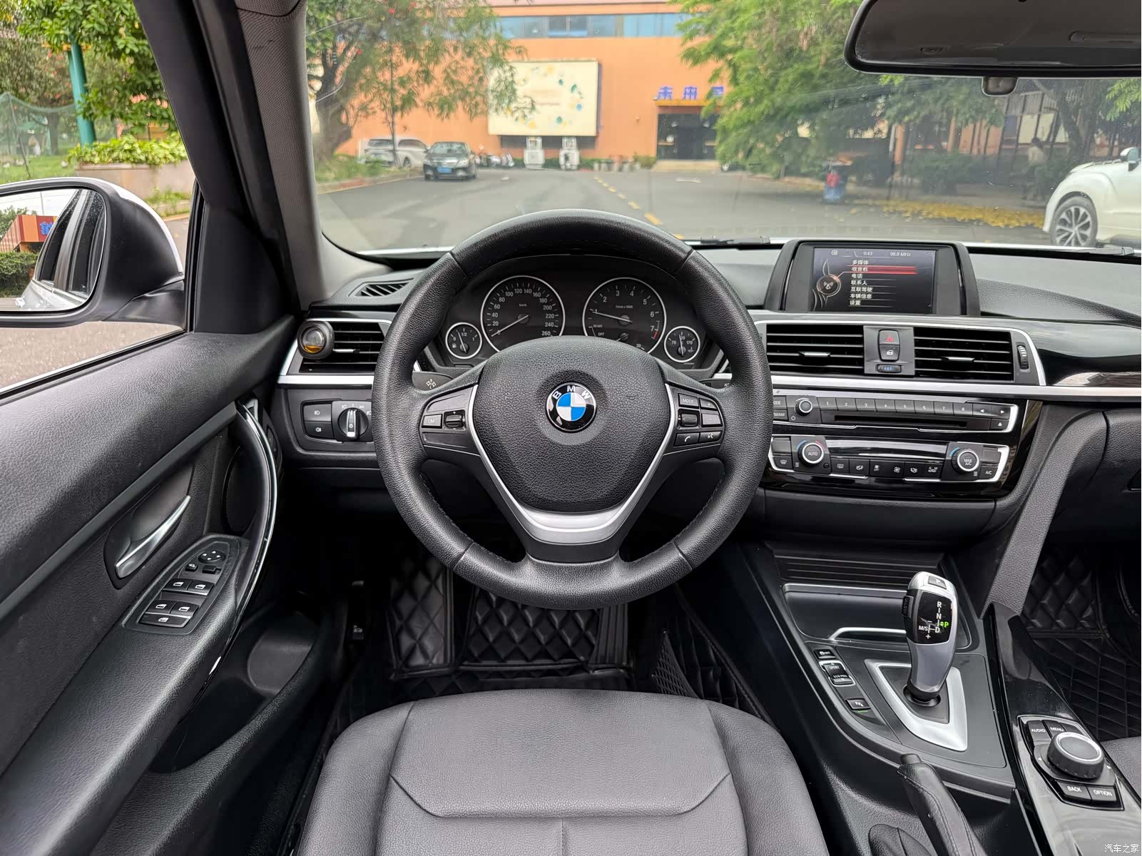 BMW 3 Series, 2017 16