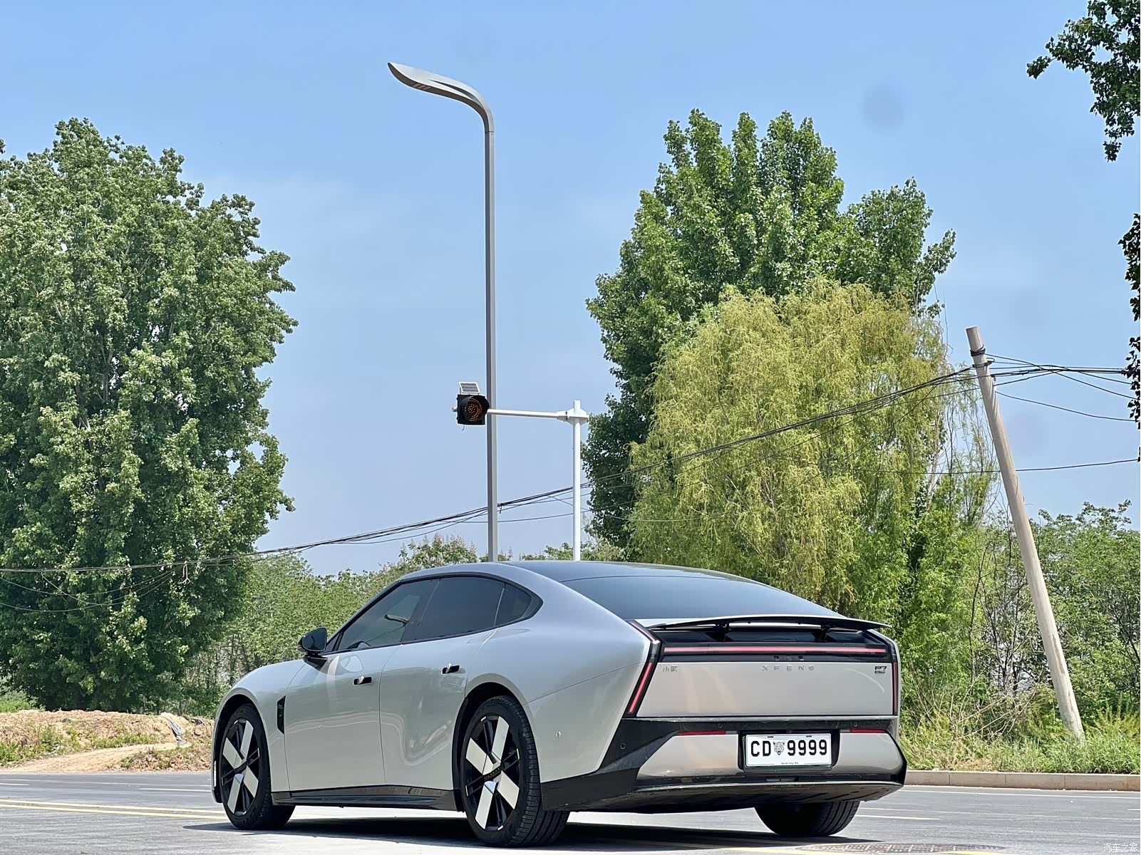 Xpeng P7, 2025 9