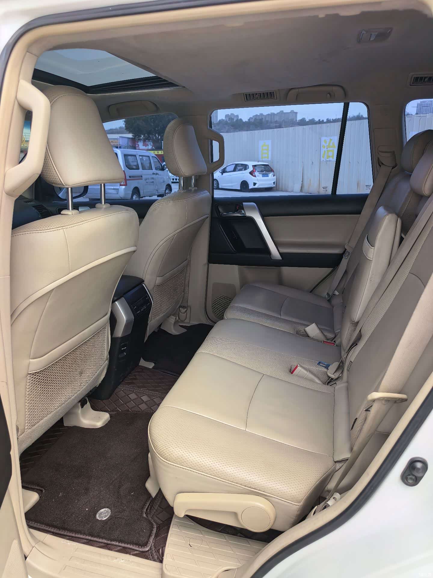 Toyota Prado, 2013 6
