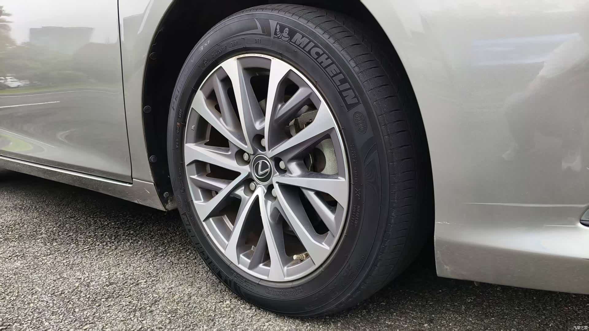 Lexus ES, 2022 28